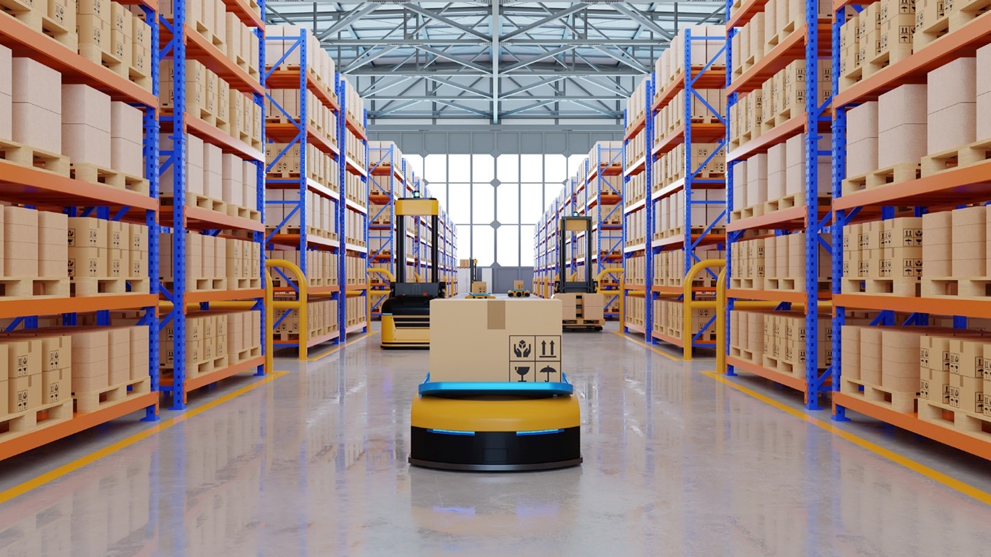 Warehouse with overflowing shelves and empty pallet racks, illustrating the bullwhip effect.